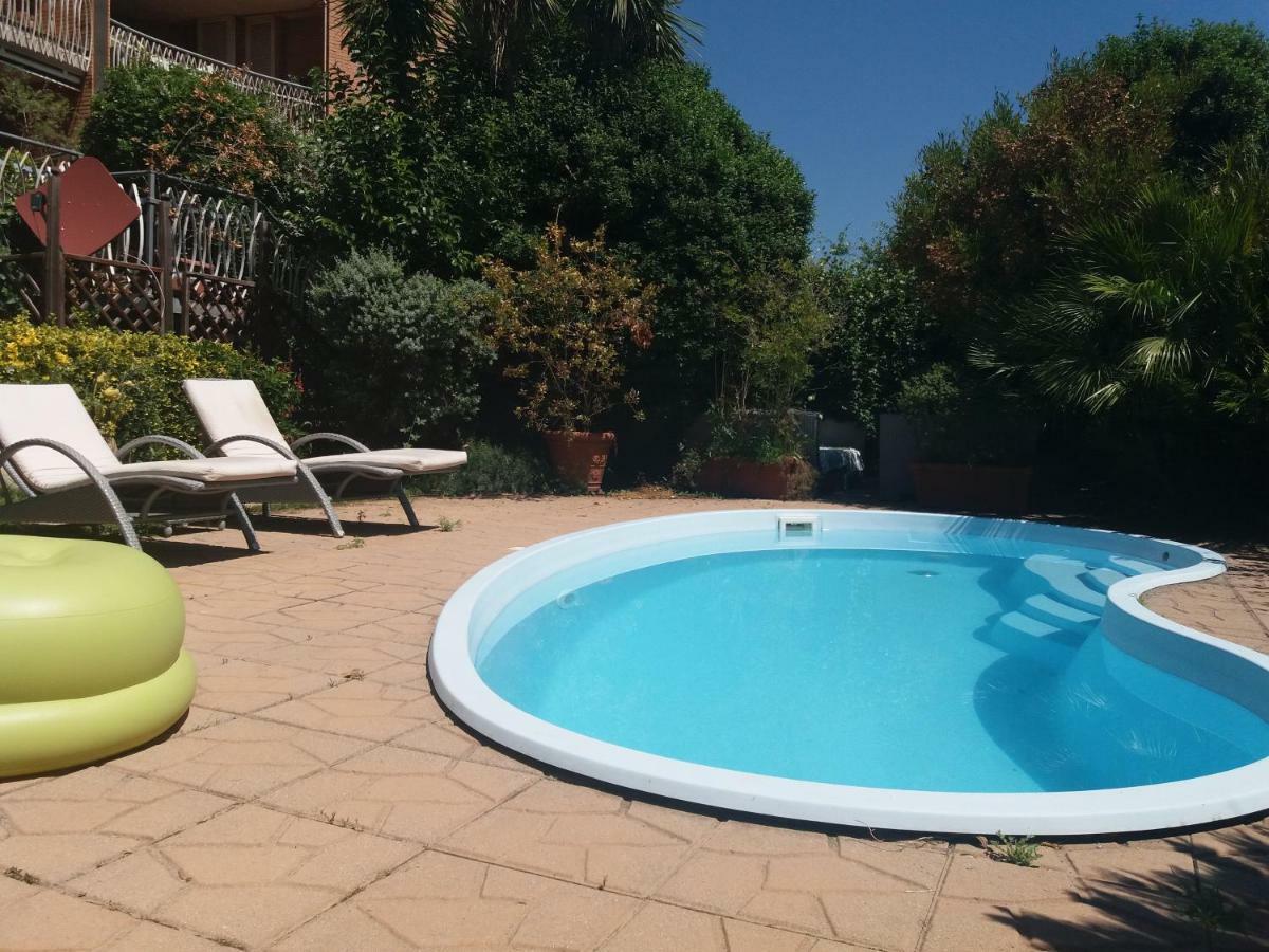 L'Affittacamere Nel Parco "Appia Antica" - Piscina A Uso Ospiti Rome Luaran gambar
